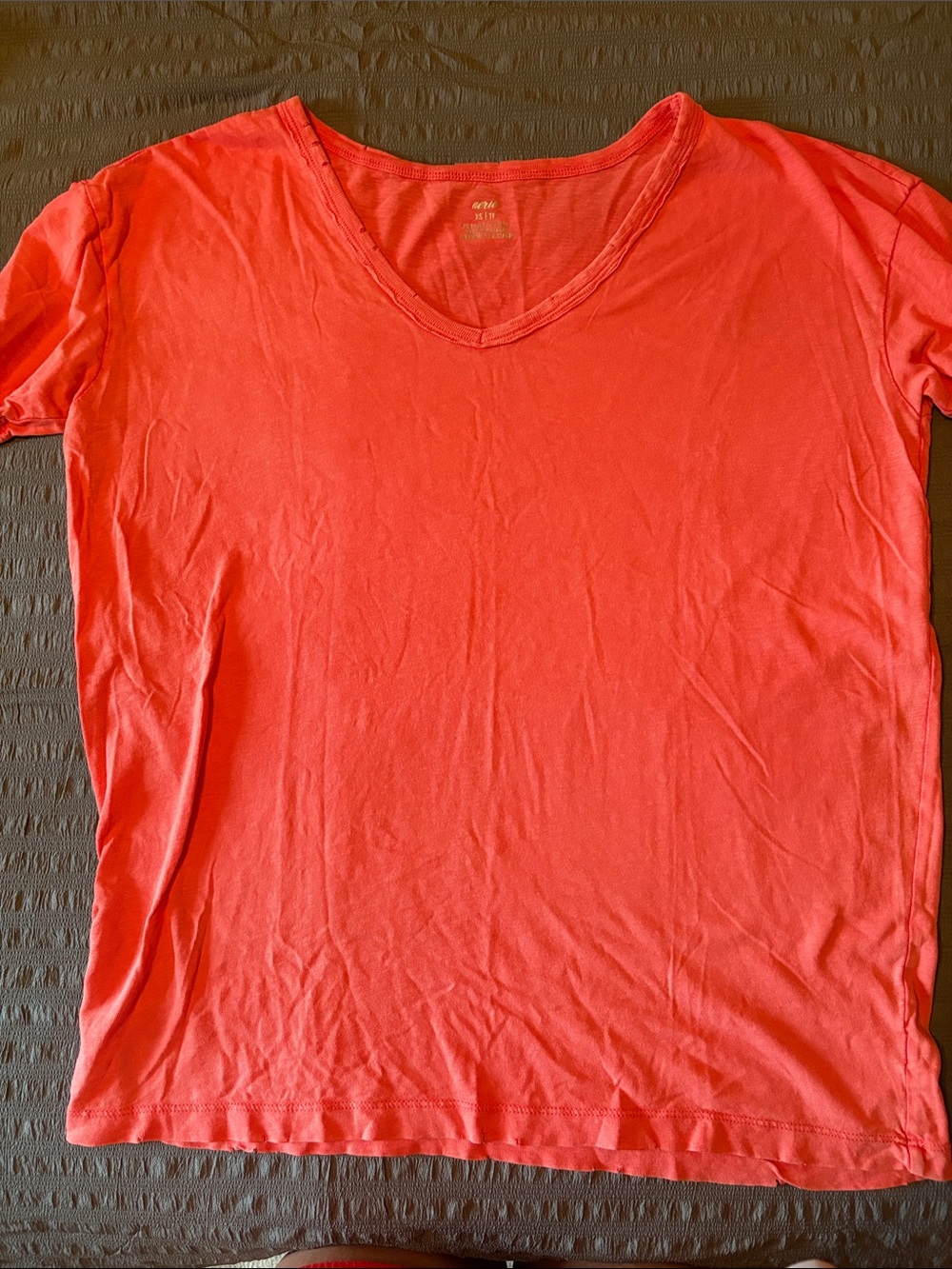 Aerie Women’s V-Neck Short Sleeve Top - Coral Pink